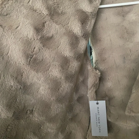 Marc New York Andrew Marc - Picture 4 of 5